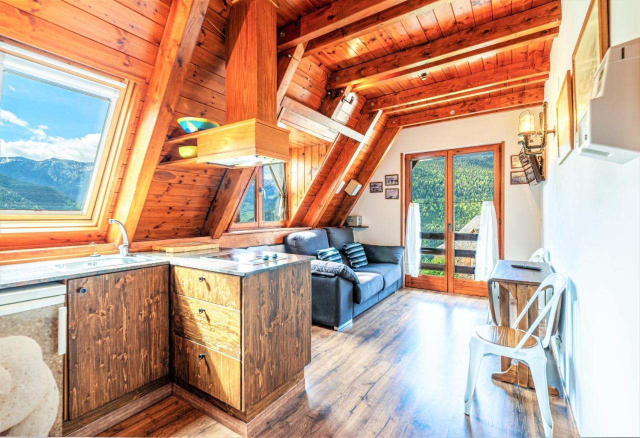 Apartamentos Aran Montcorbau Екстер'єр фото
