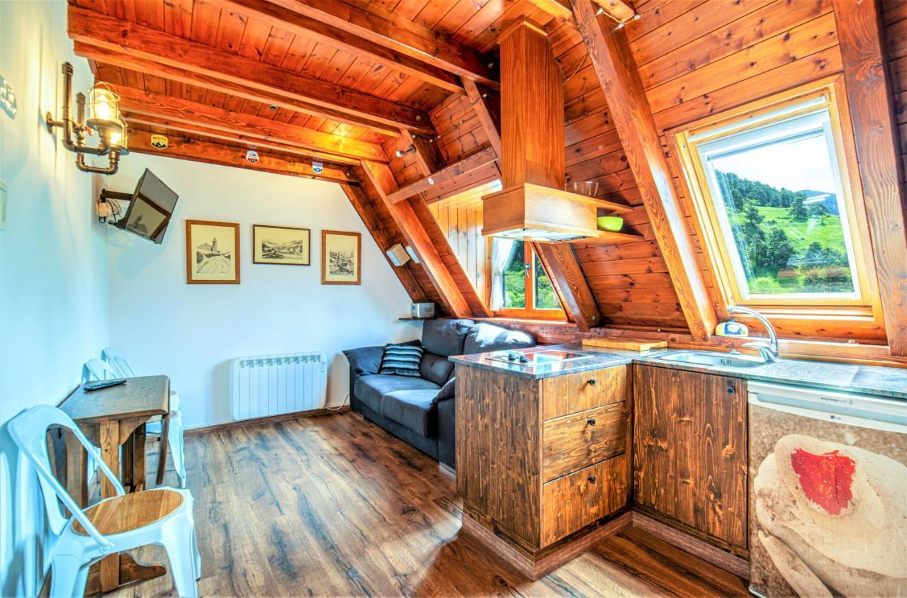 Apartamentos Aran Montcorbau Екстер'єр фото