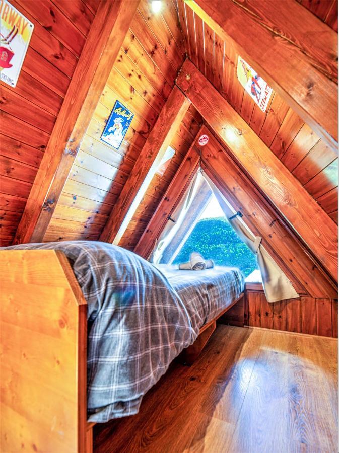 Apartamentos Aran Montcorbau Екстер'єр фото