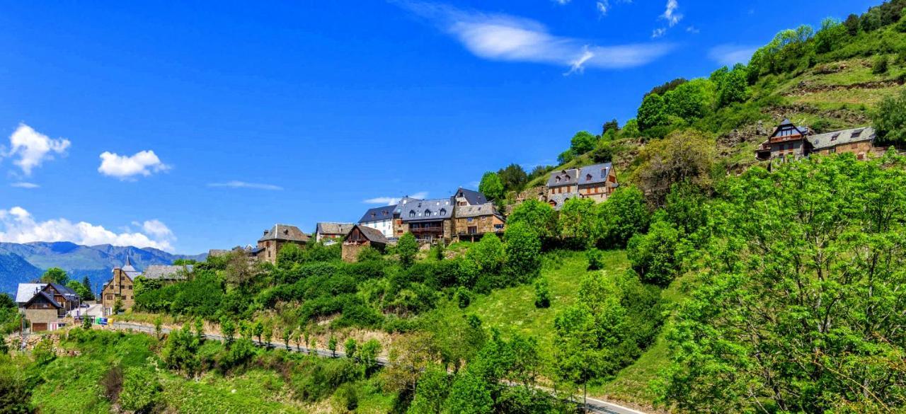 Apartamentos Aran Montcorbau Екстер'єр фото