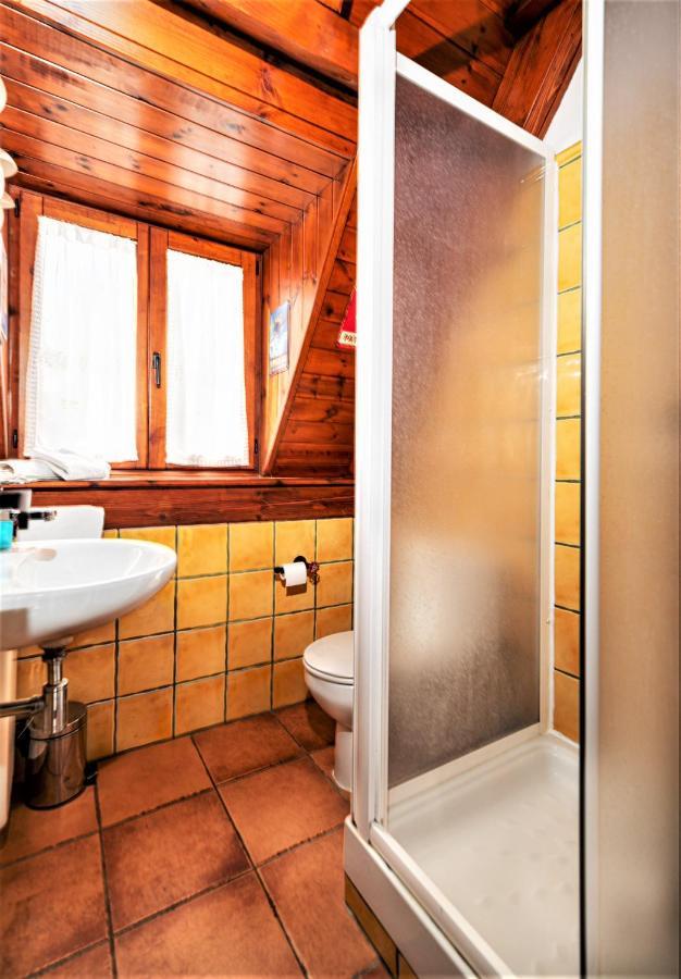 Apartamentos Aran Montcorbau Екстер'єр фото